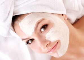 masque d'argile blanche